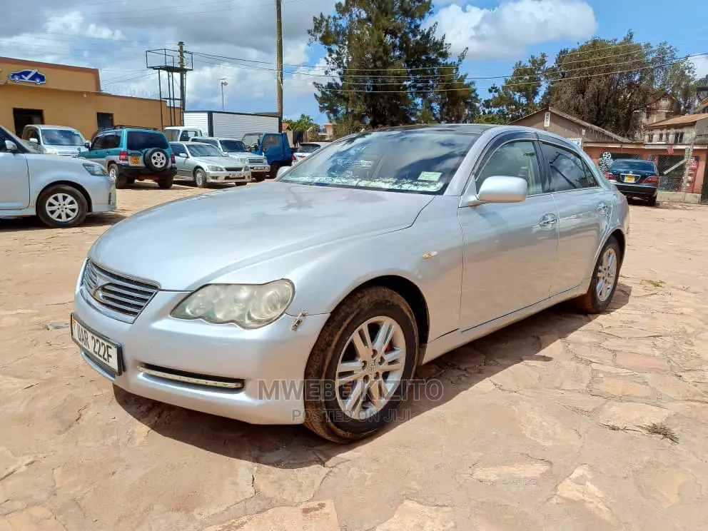 Toyota Mark X 2.5 RWD