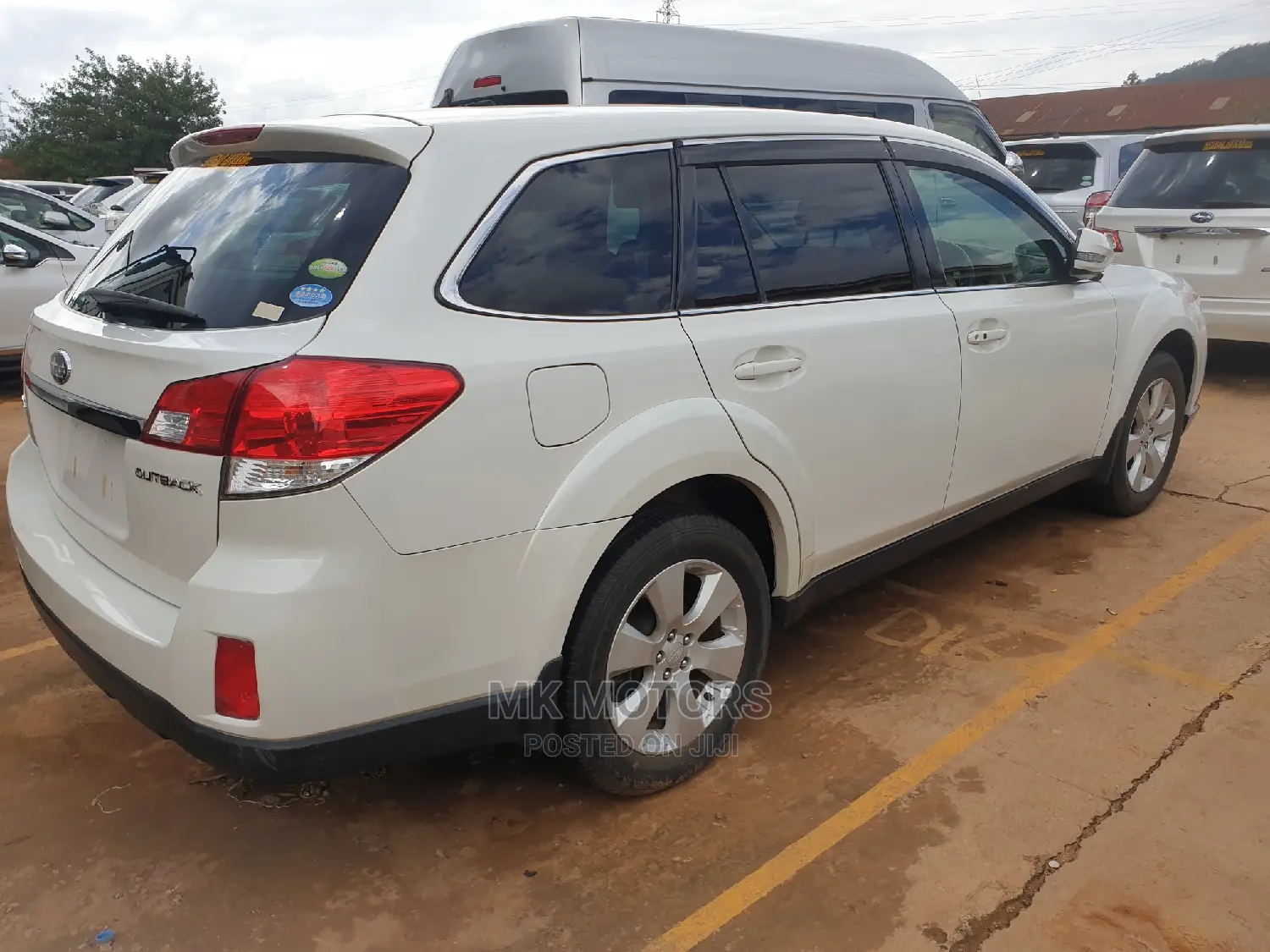 Subaru Outback 2.5i Limited 2012 White