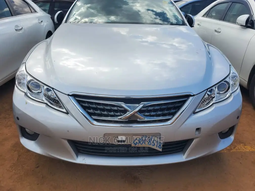 Toyota Mark X 2.5 AWD 2010