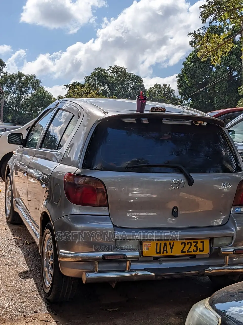 Toyota Vitz 2001 Silver