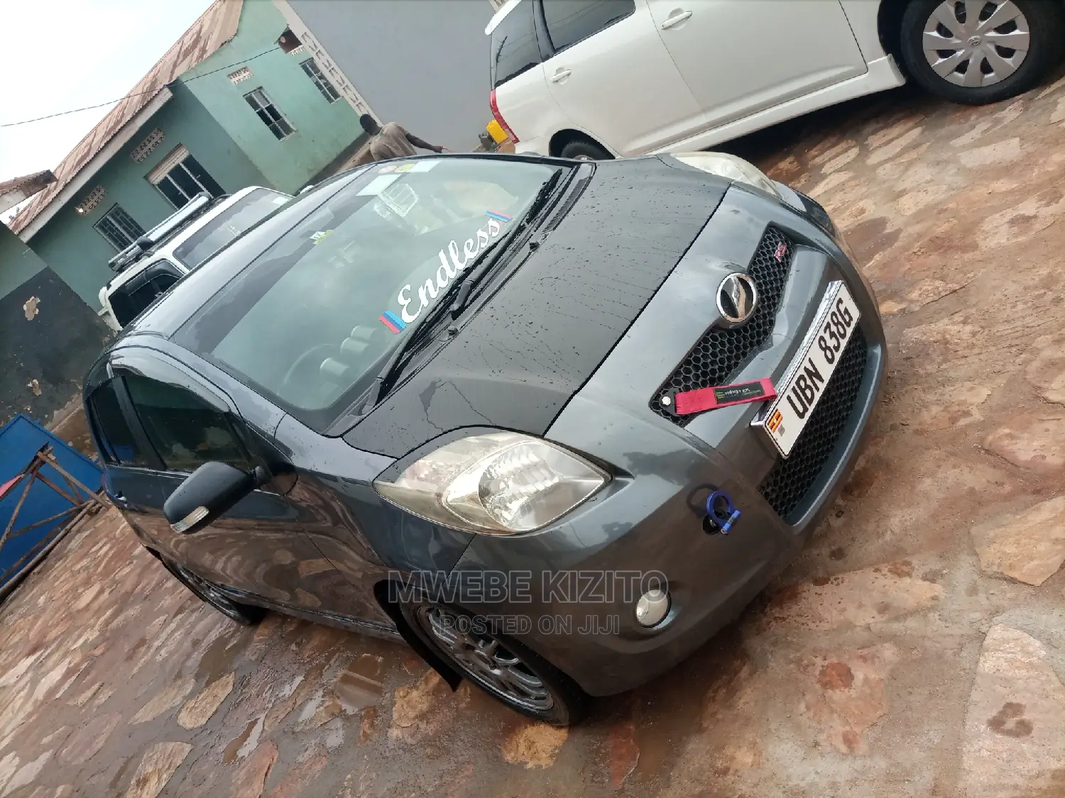 Toyota Vitz 1.3 FWD