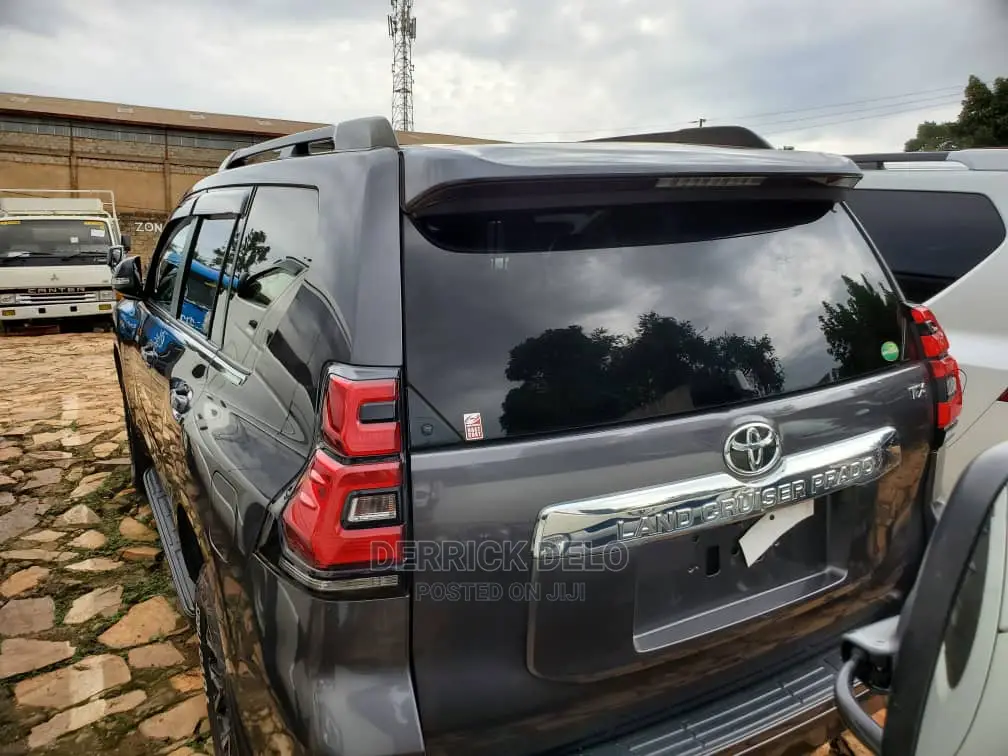 Toyota Land Cruiser Prado 2019