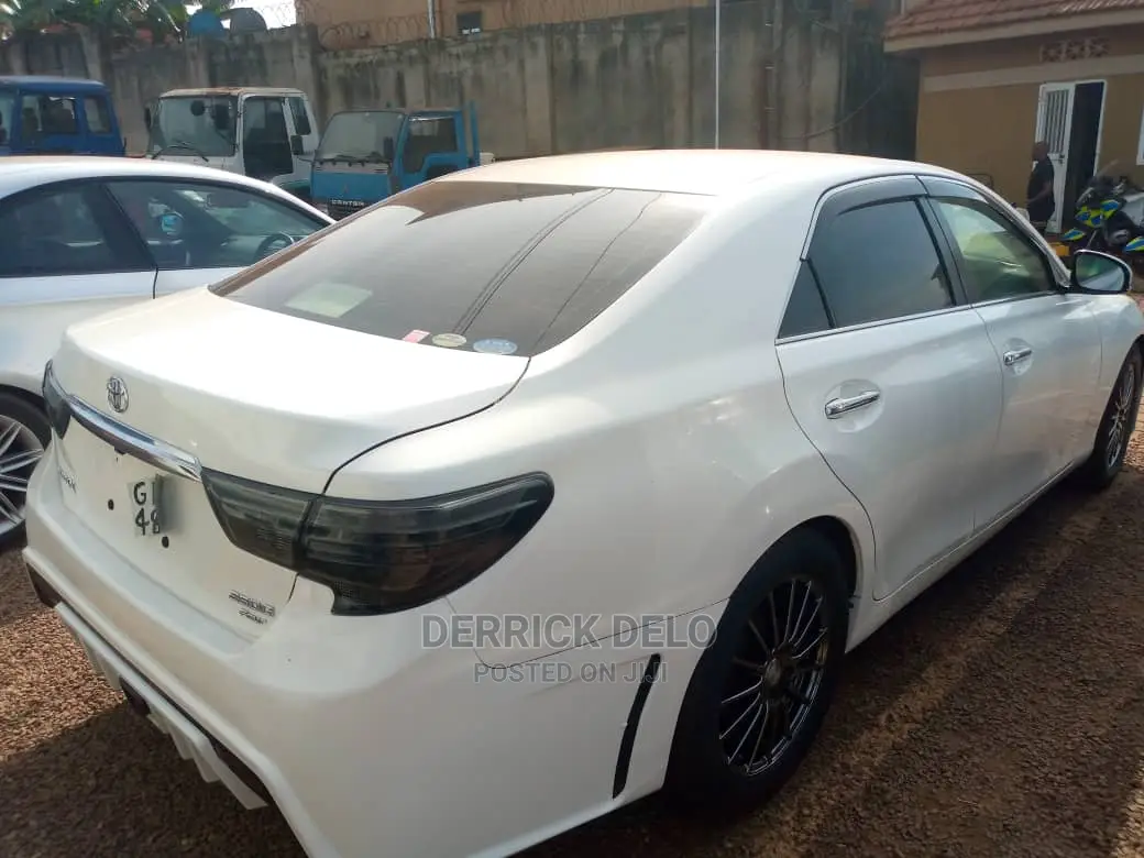 Toyota Mark X 2014