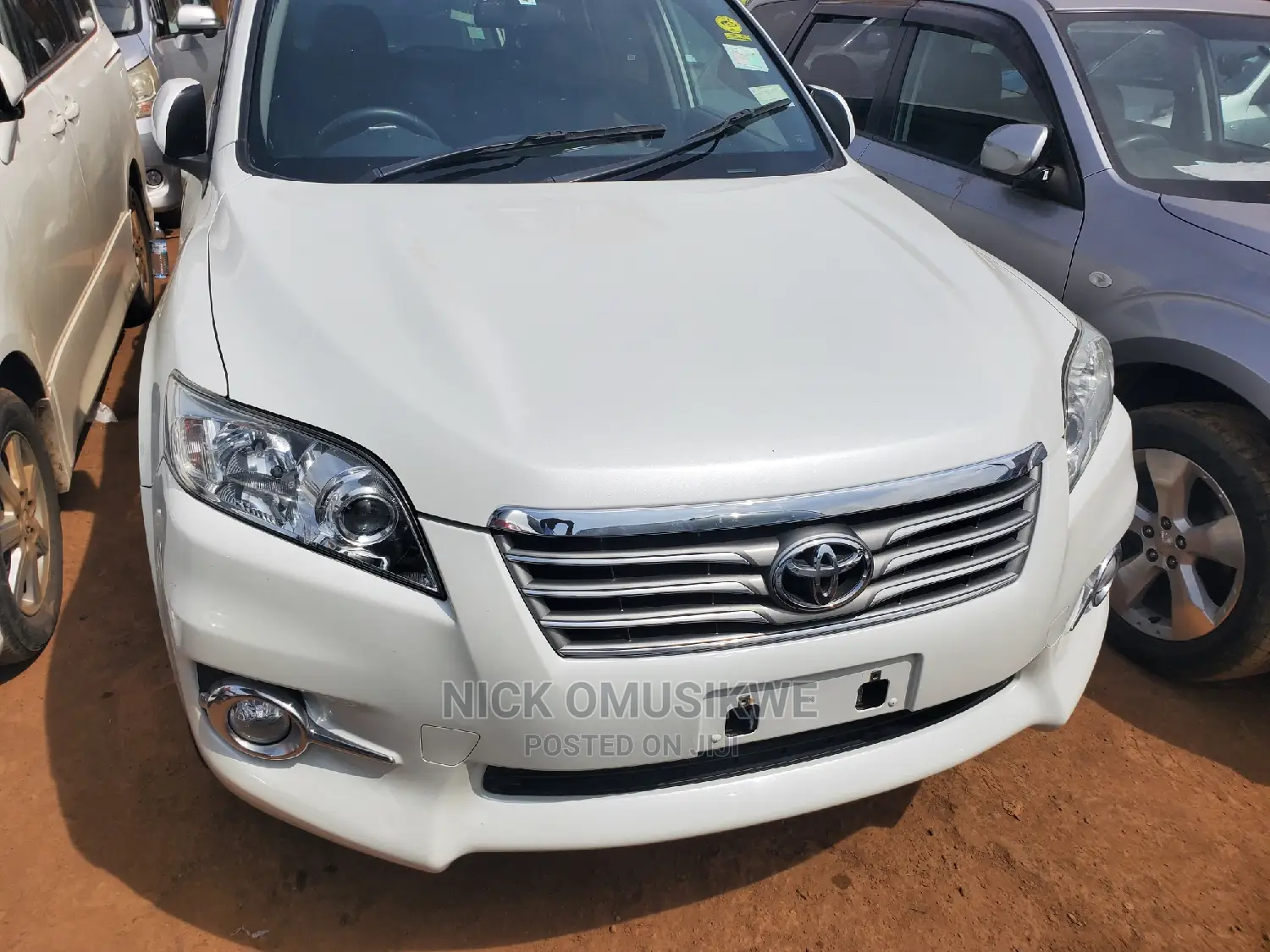 Toyota Vanguard 2011 Off white