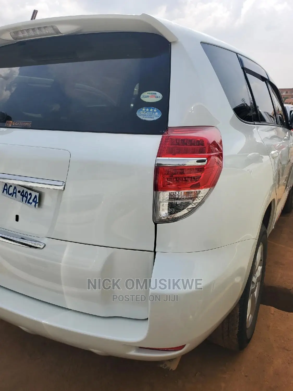 Toyota Vanguard 2011 Off white