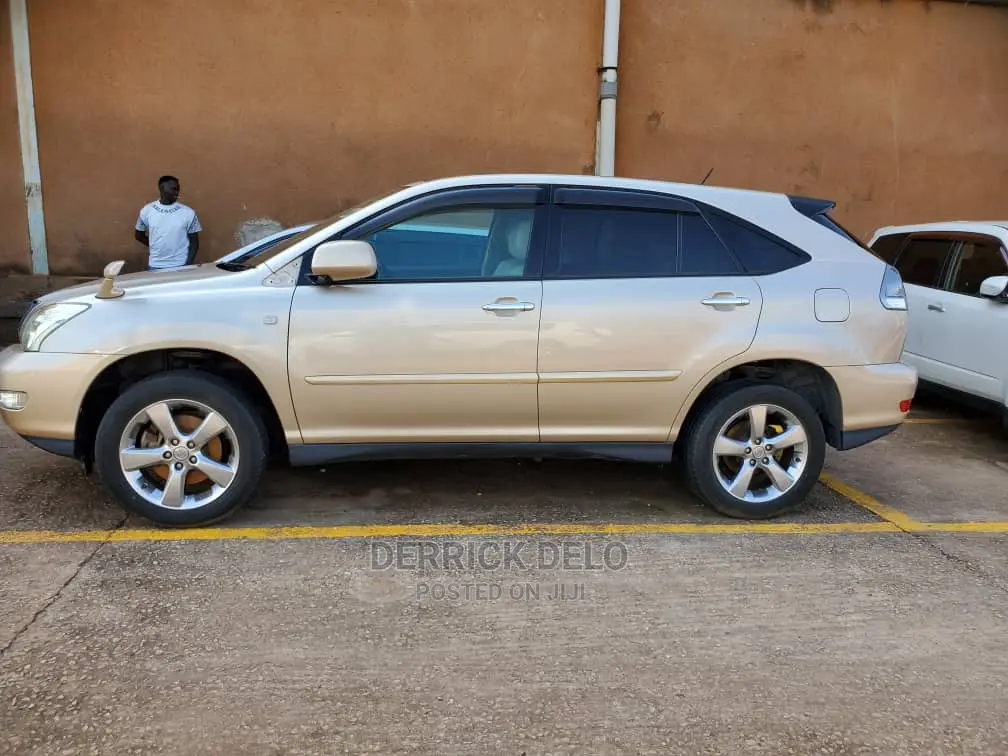 Toyota Harrier 2.4 2010