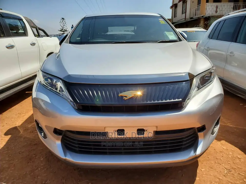 Toyota Harrier 2014