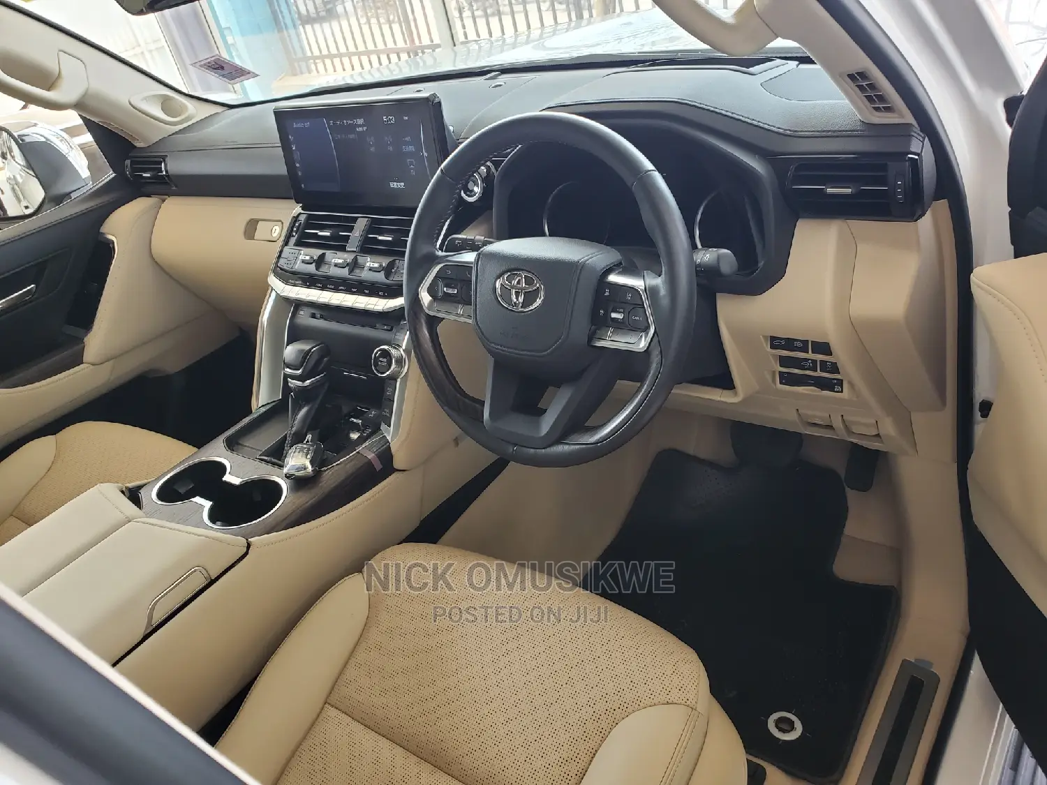 Toyota Land Cruiser 3.5 V6 2022 White