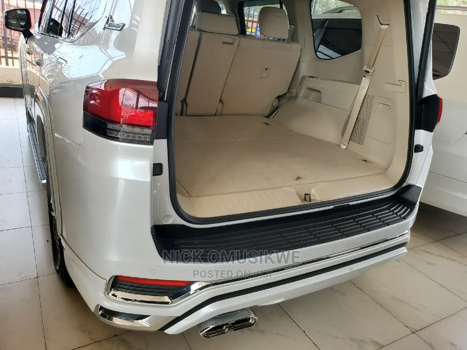 Toyota Land Cruiser 3.5 V6 2022 White