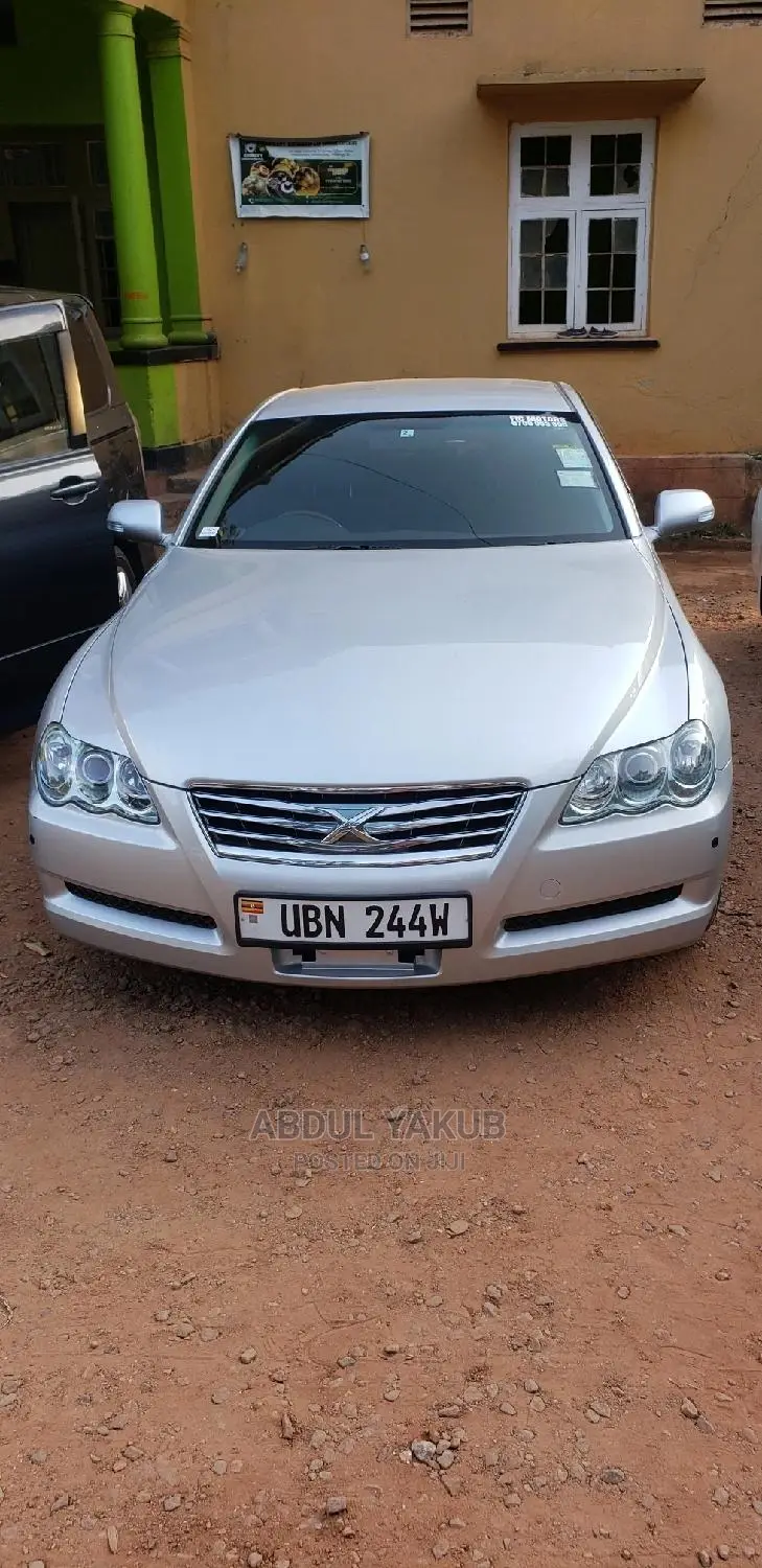 Toyota Mark X 2.5 RWD