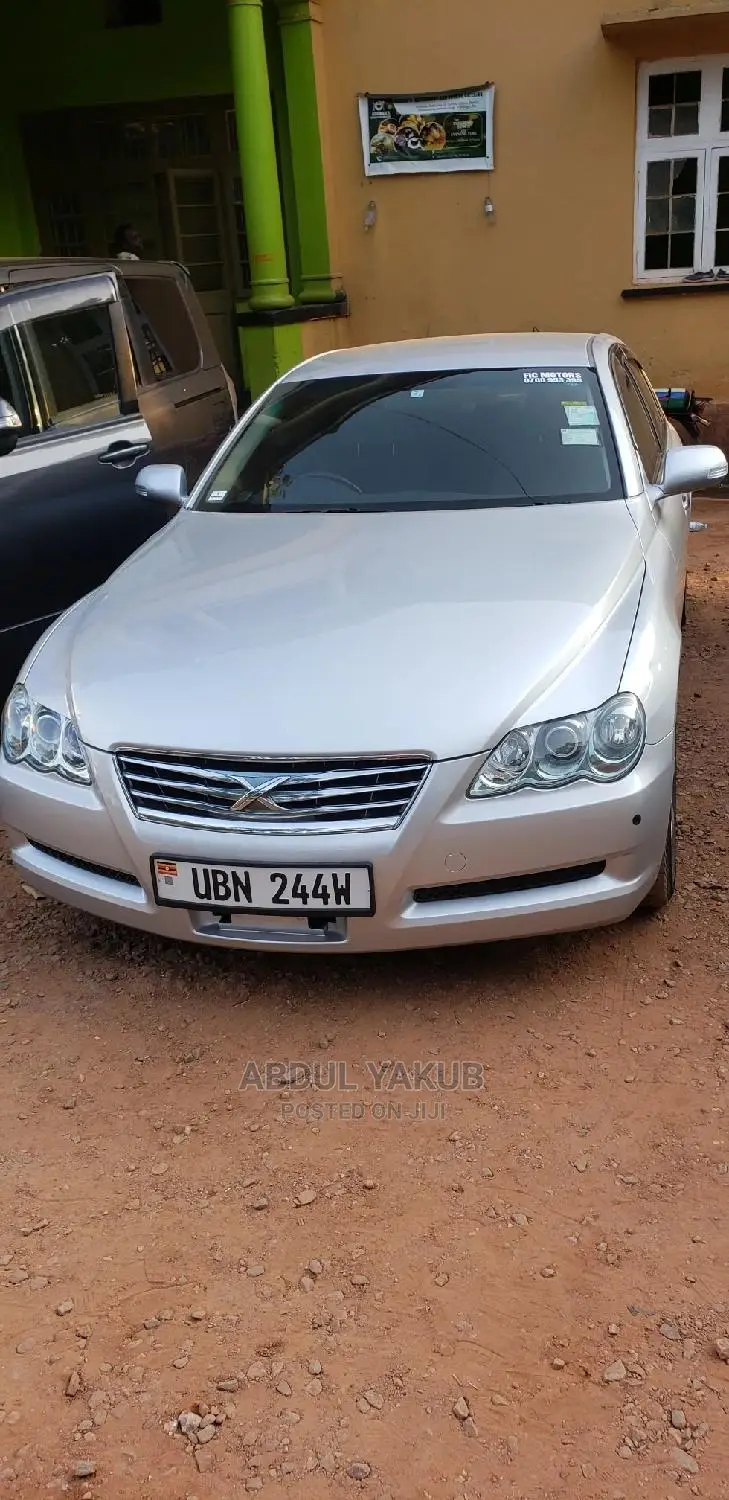 Toyota Mark X 2.5 RWD