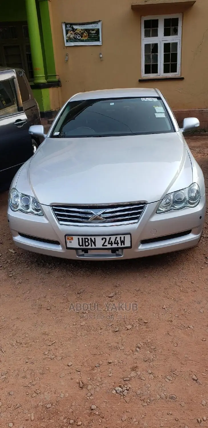 Toyota Mark X 2.5 RWD