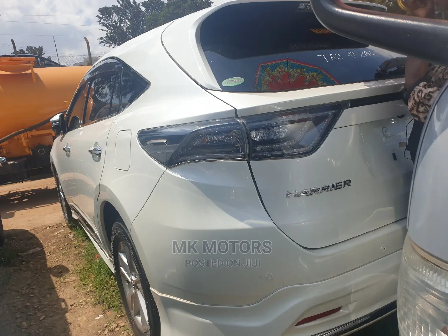 Toyota Harrier 2.0 2017 White