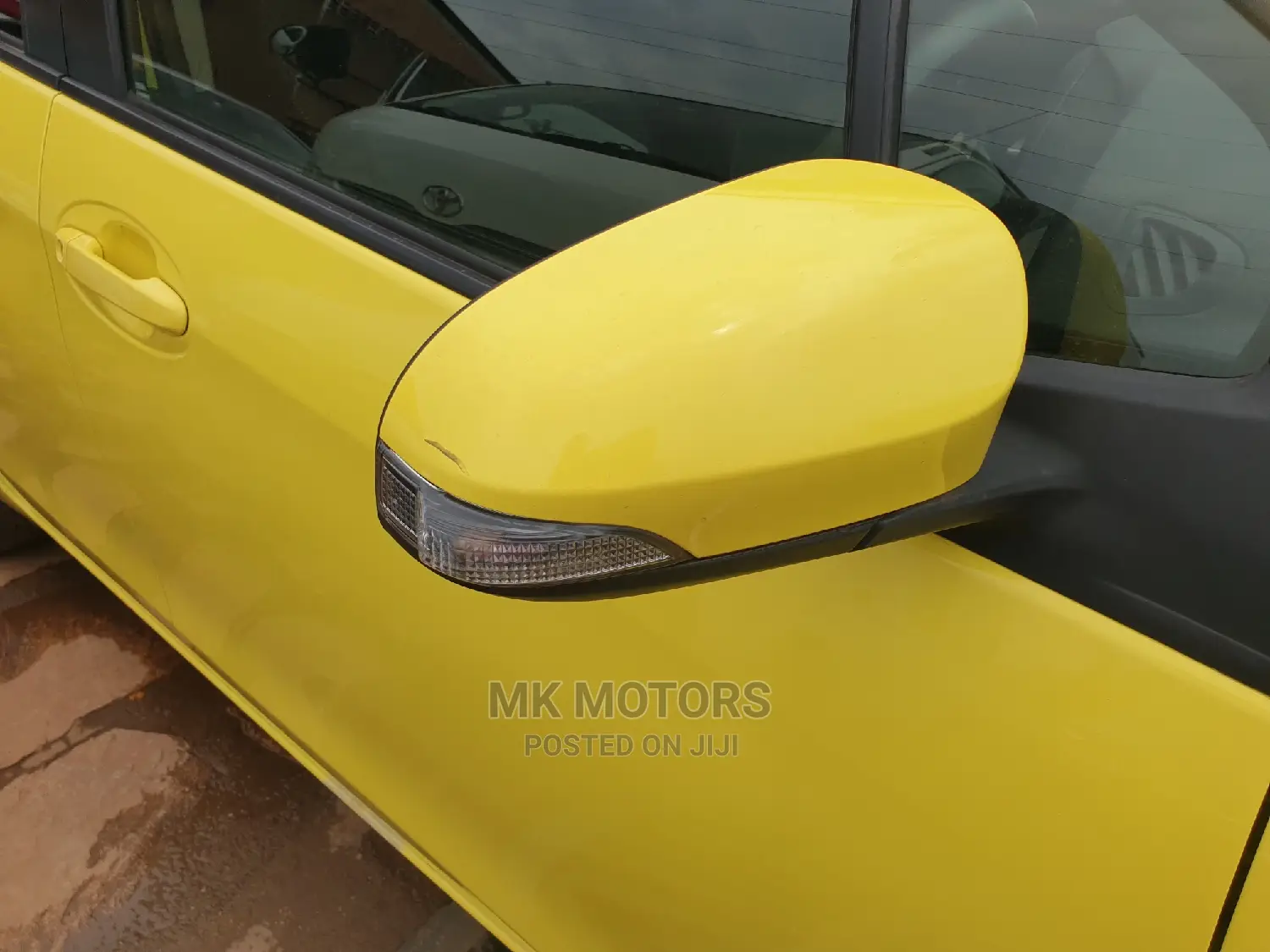 Toyota Vitz 1.5 FWD 3dr 2014 Yellow