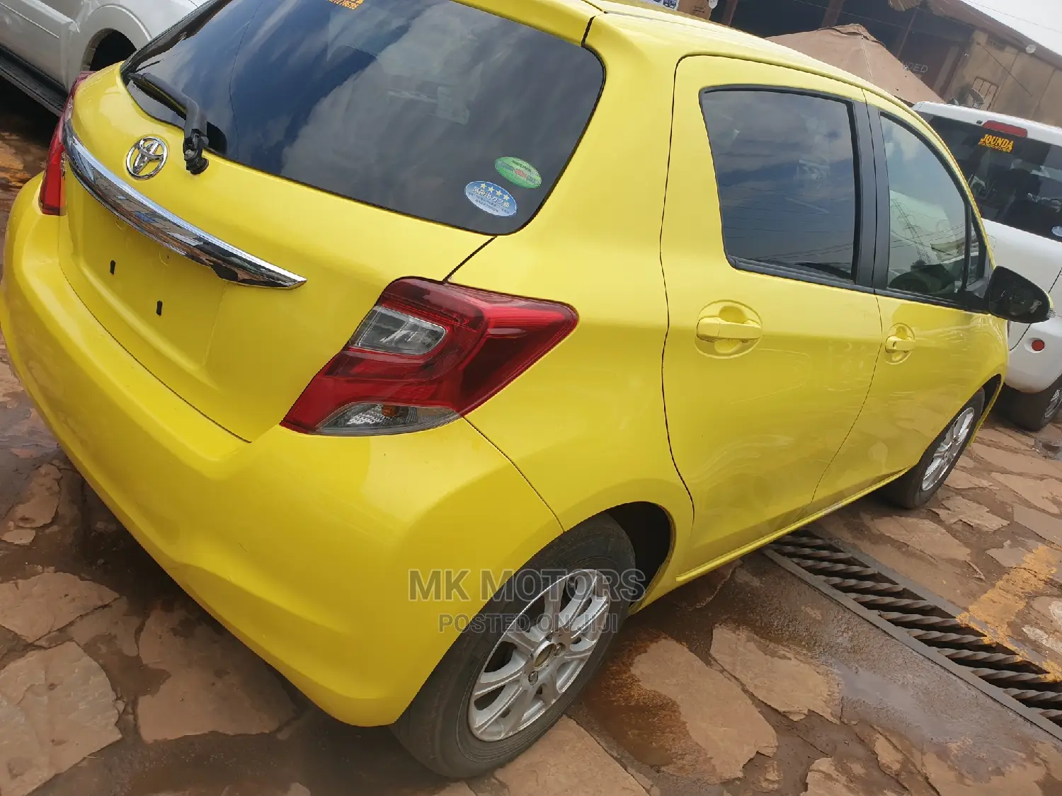 Toyota Vitz 1.5 FWD 3dr 2014 Yellow