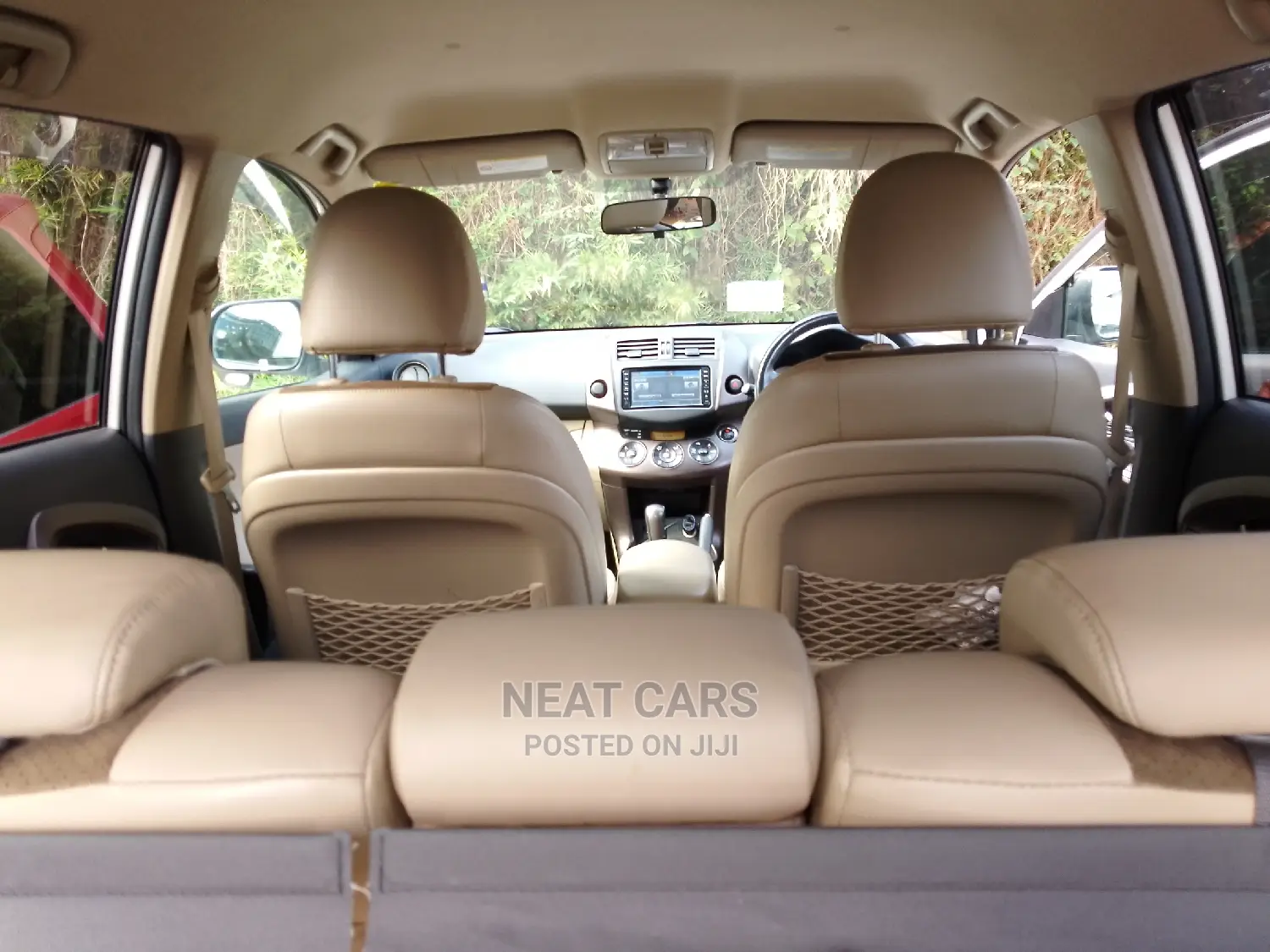 Toyota Vanguard 2012 White