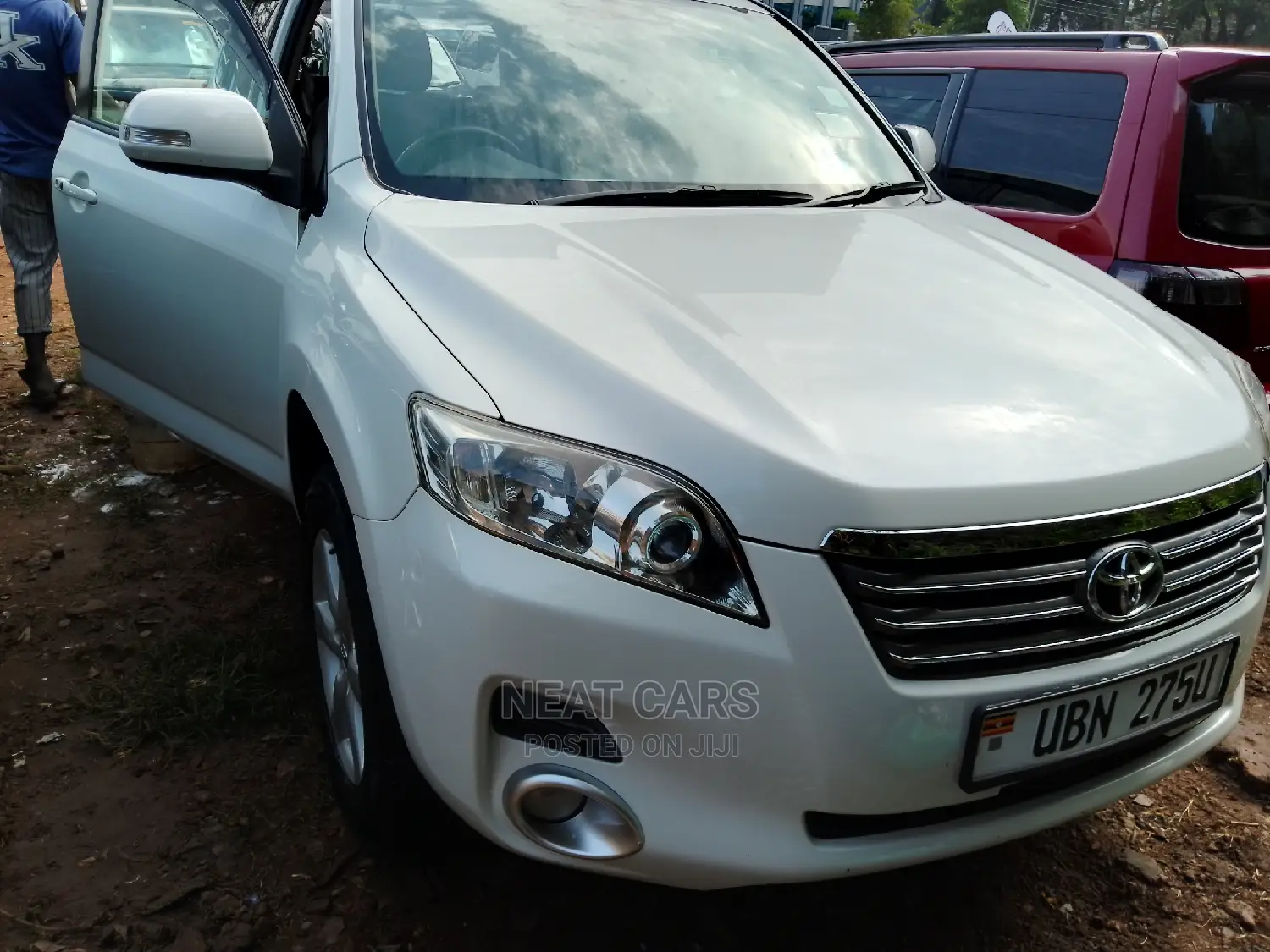 Toyota Vanguard 2012 White