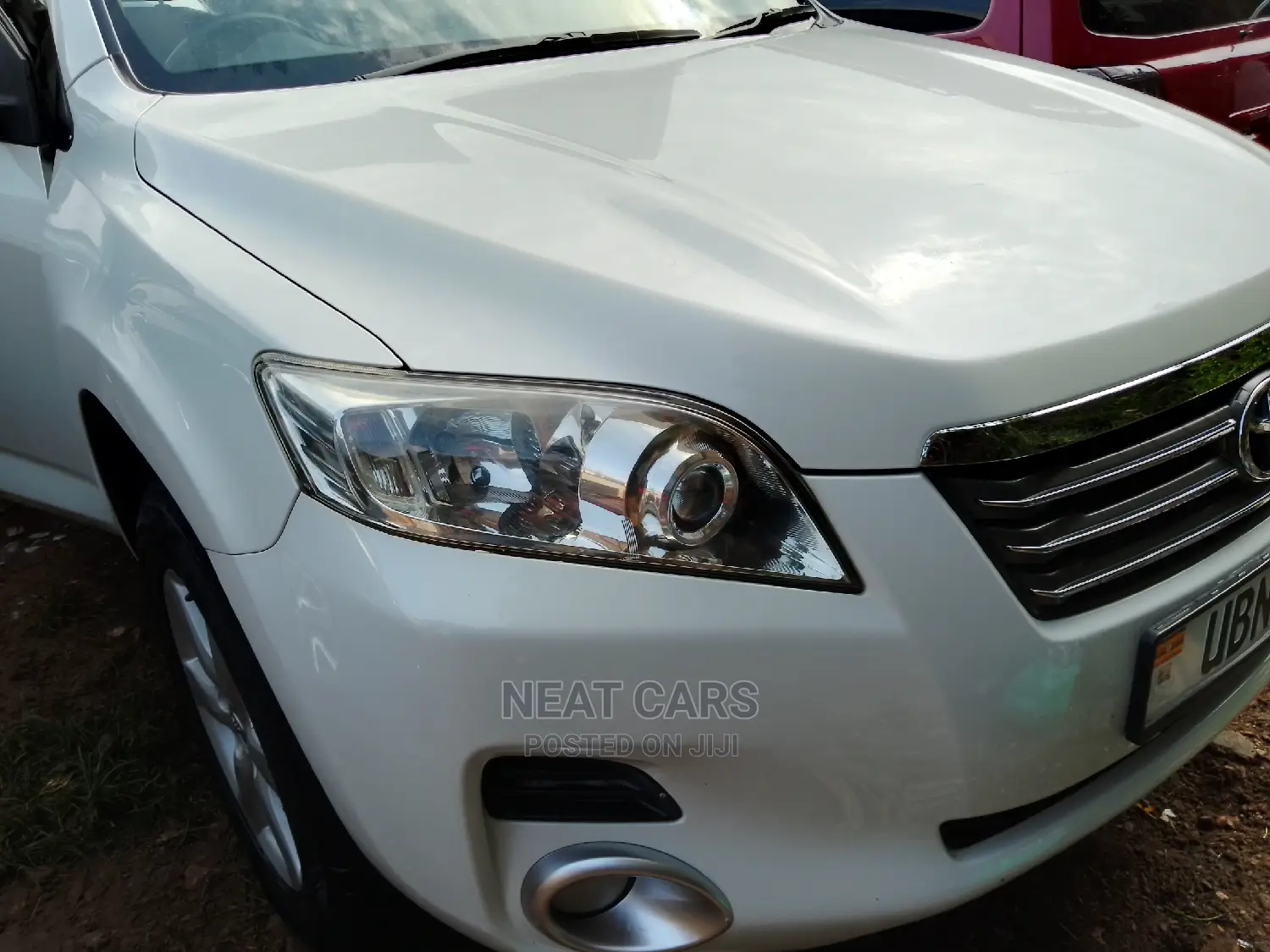 Toyota Vanguard 2012 White