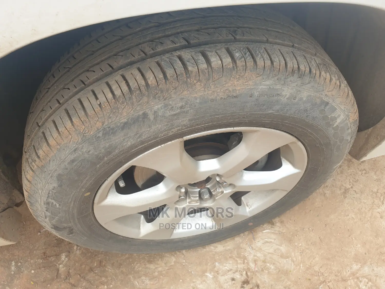 Toyota Vanguard 2011 White