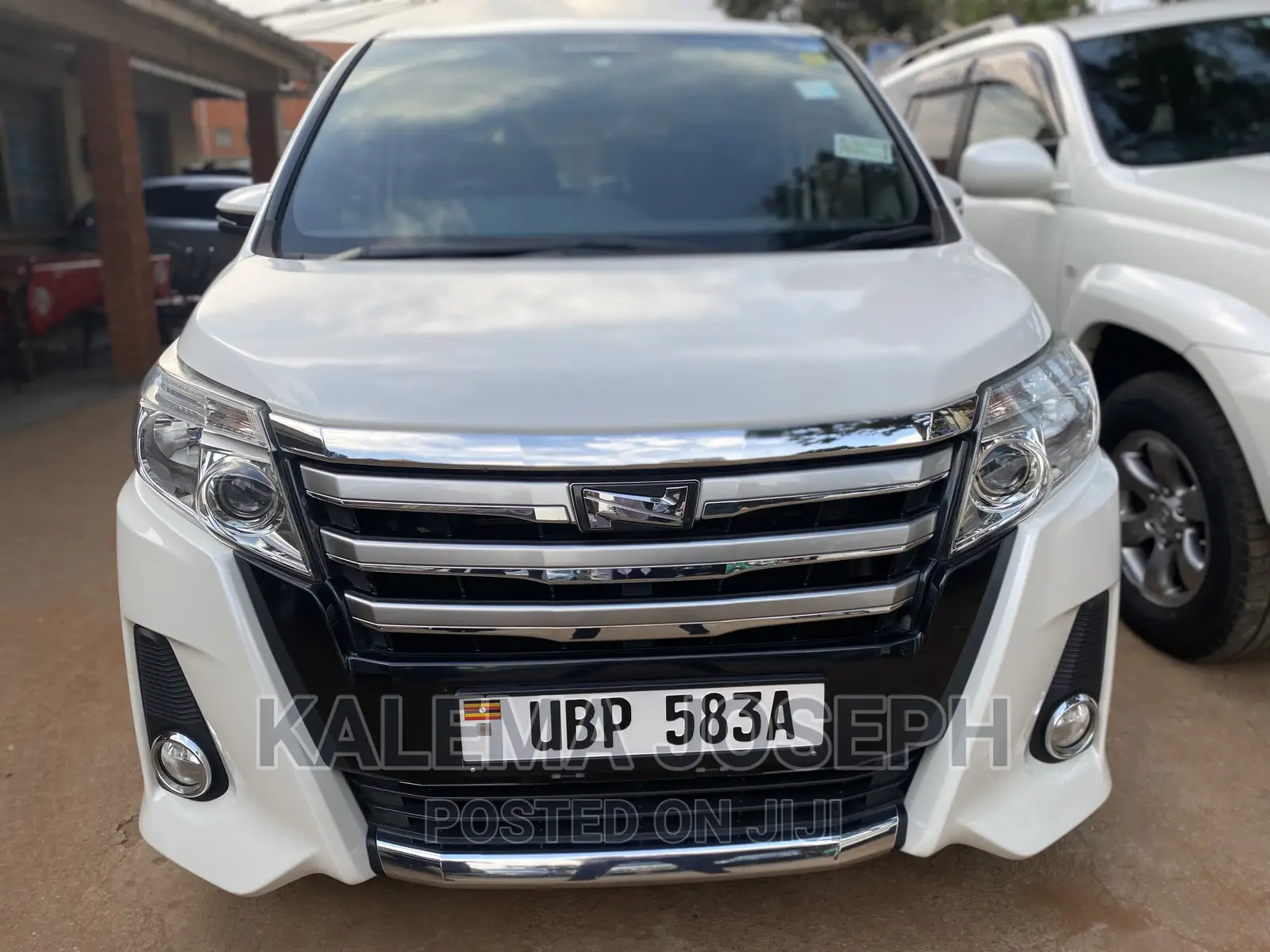 Toyota Noah 2014 White