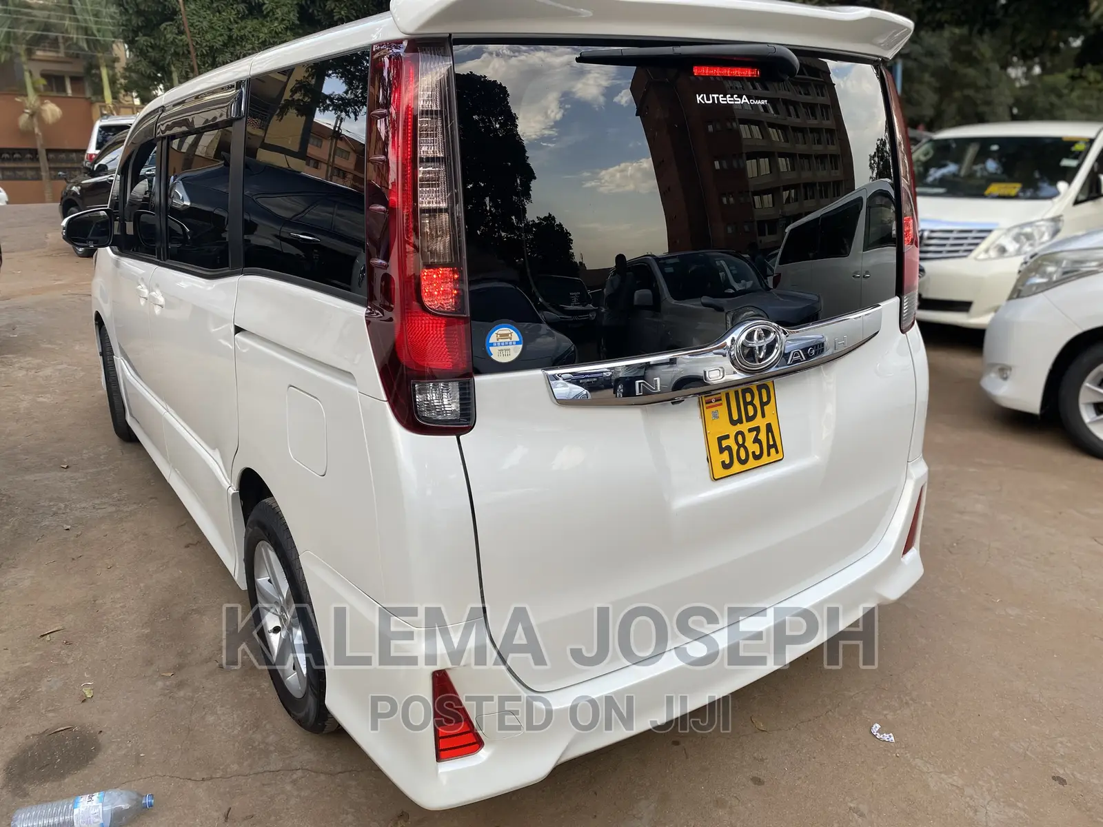 Toyota Noah 2014 White