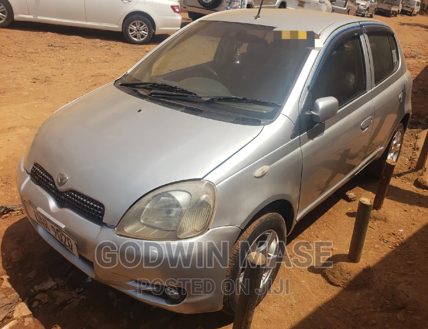 Toyota Vitz 2002 Silver