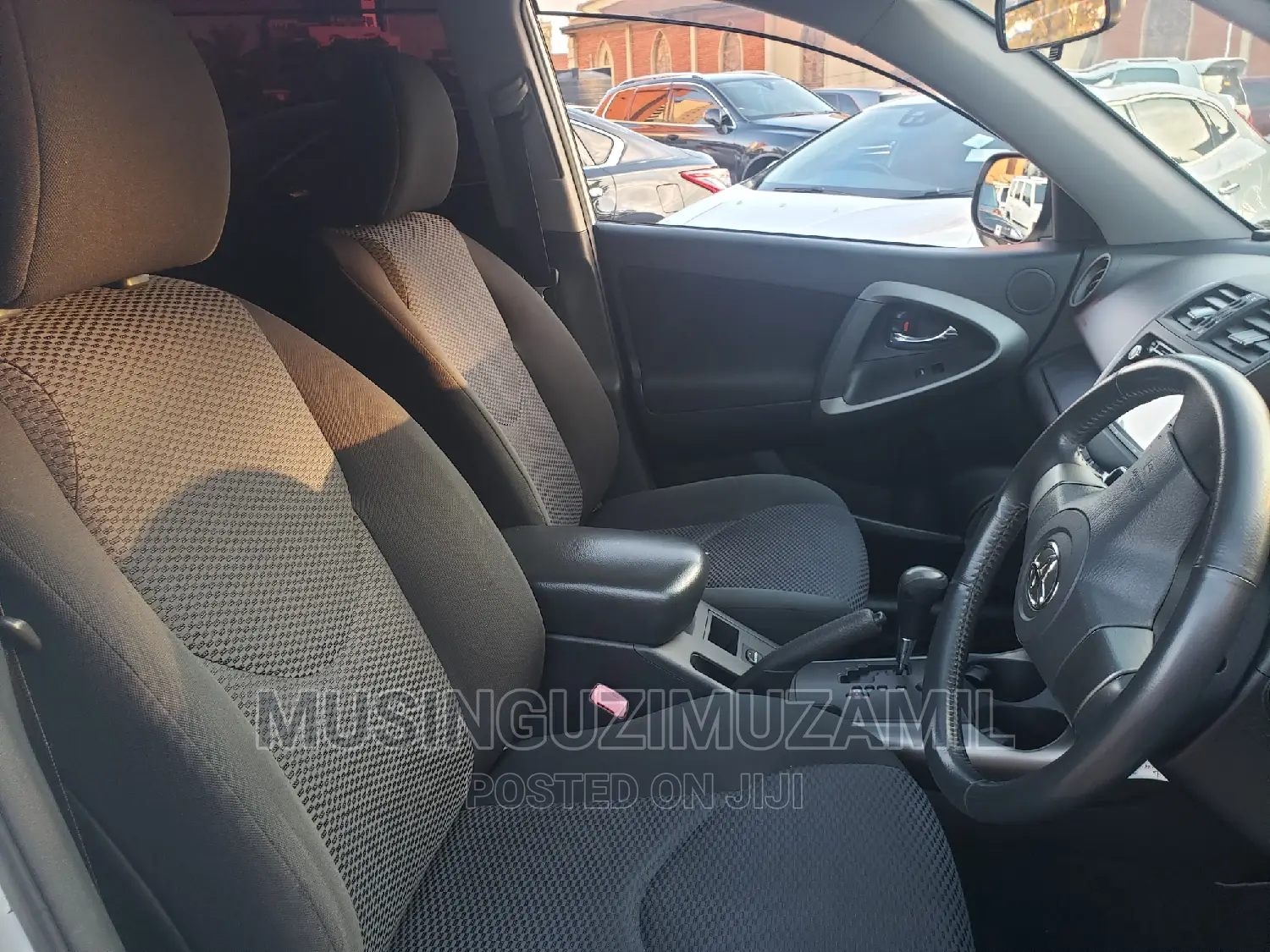 Toyota RAV4 2011 White