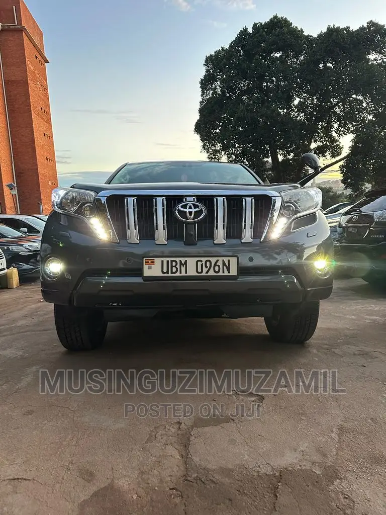 Toyota Land Cruiser Prado 2015 Gray