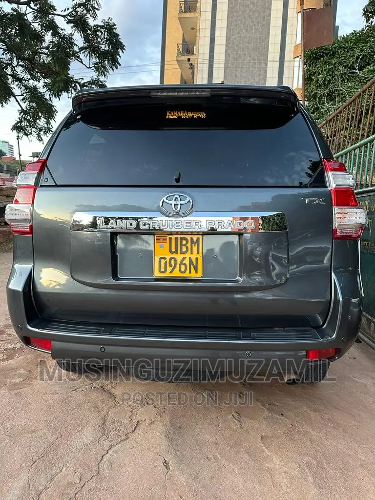 Toyota Land Cruiser Prado 2015 Gray