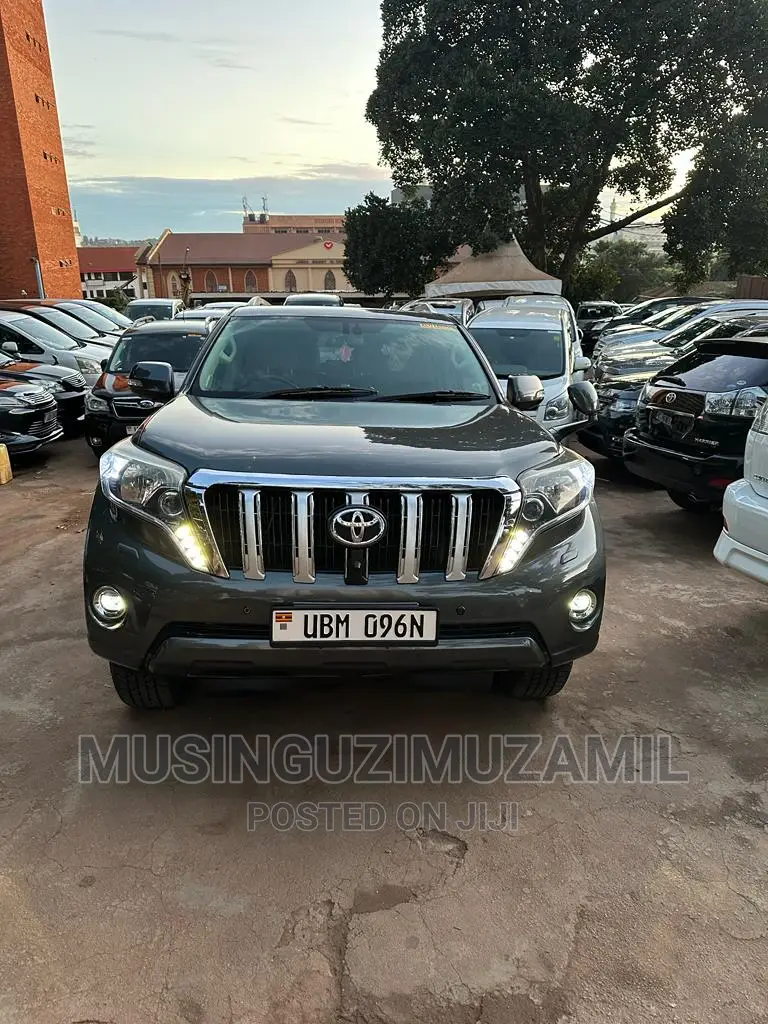 Toyota Land Cruiser Prado 2015 Gray