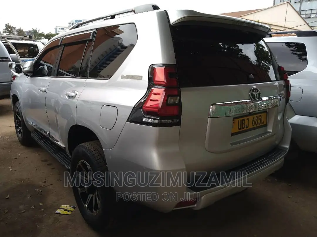 Toyota Land Cruiser Prado 2015