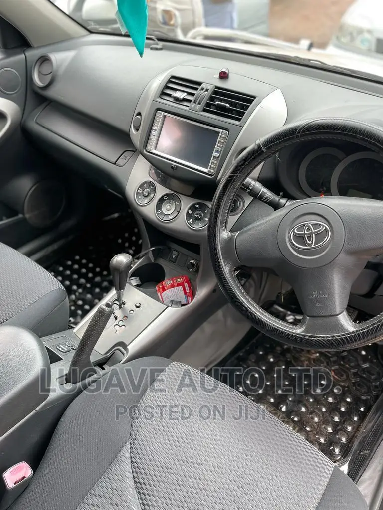 Toyota RAV4 2.4 2008 Silver