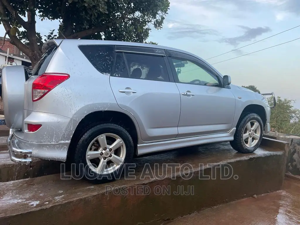 Toyota RAV4 2.4 2008 Silver
