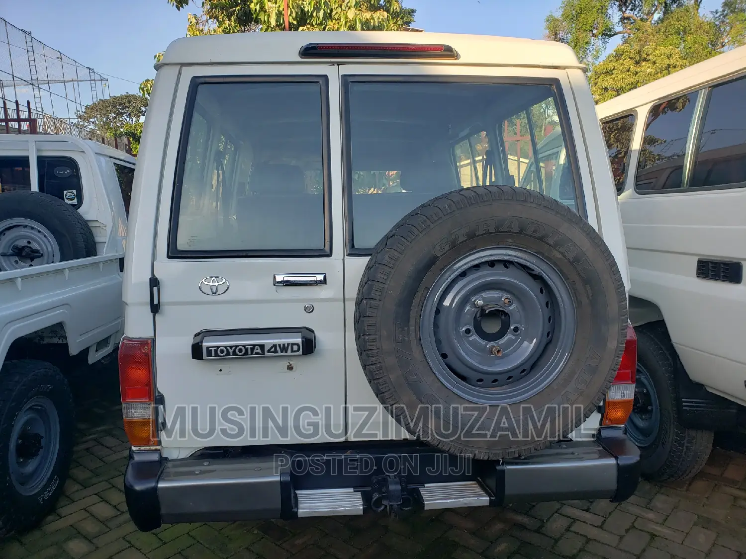 Toyota Land Cruiser 2017 White
