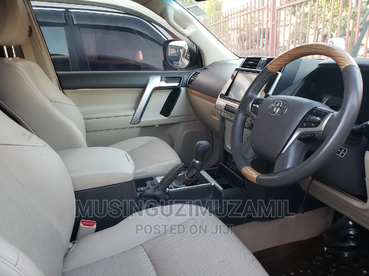 Toyota Land Cruiser 2015