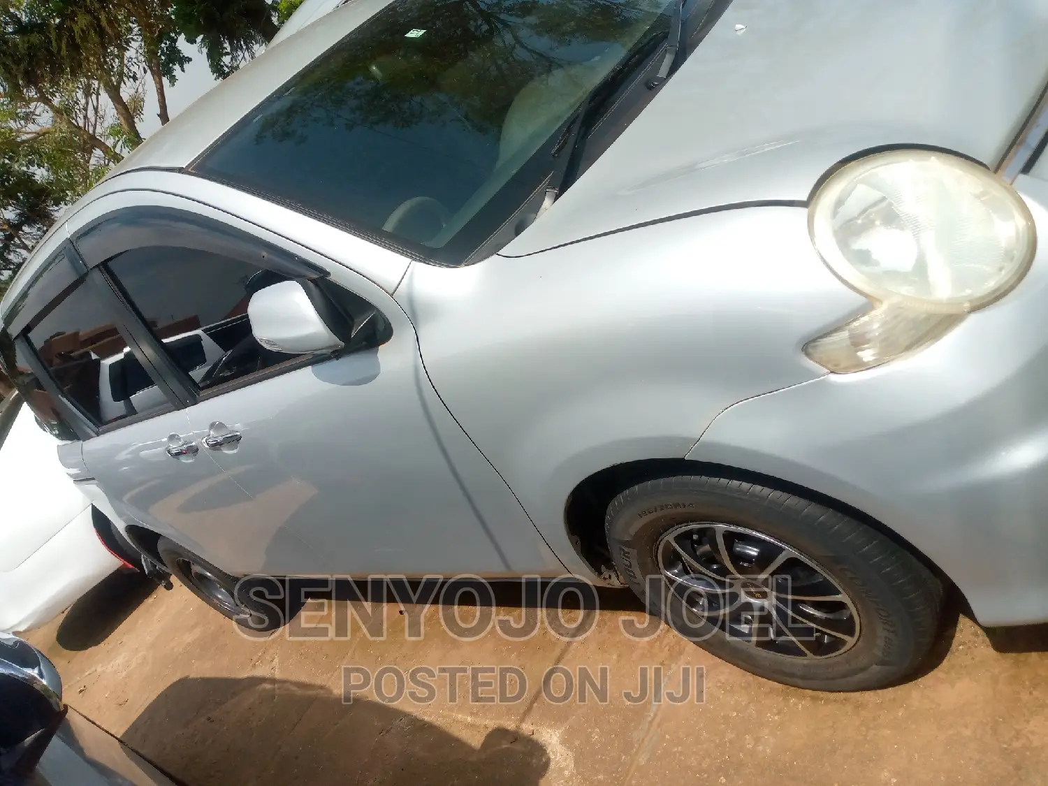 Toyota Sienta 1.5 FWD 2008 Silver