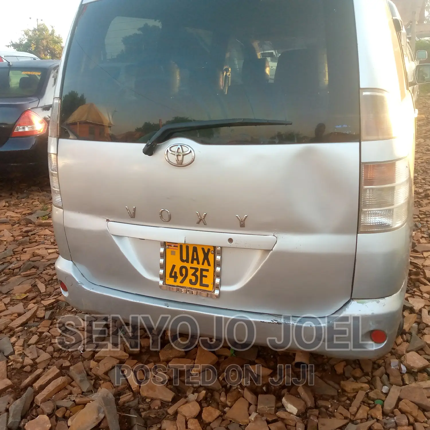 Toyota Noah 2001 Silver