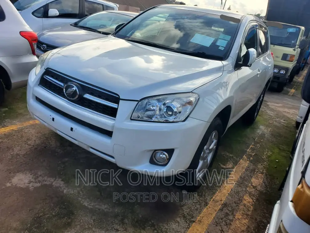 Toyota RAV4 2.5 2010