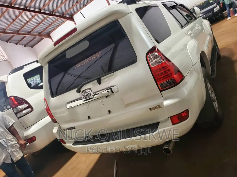 Toyota Hilux Surf 2.7 SSR 2007 Black