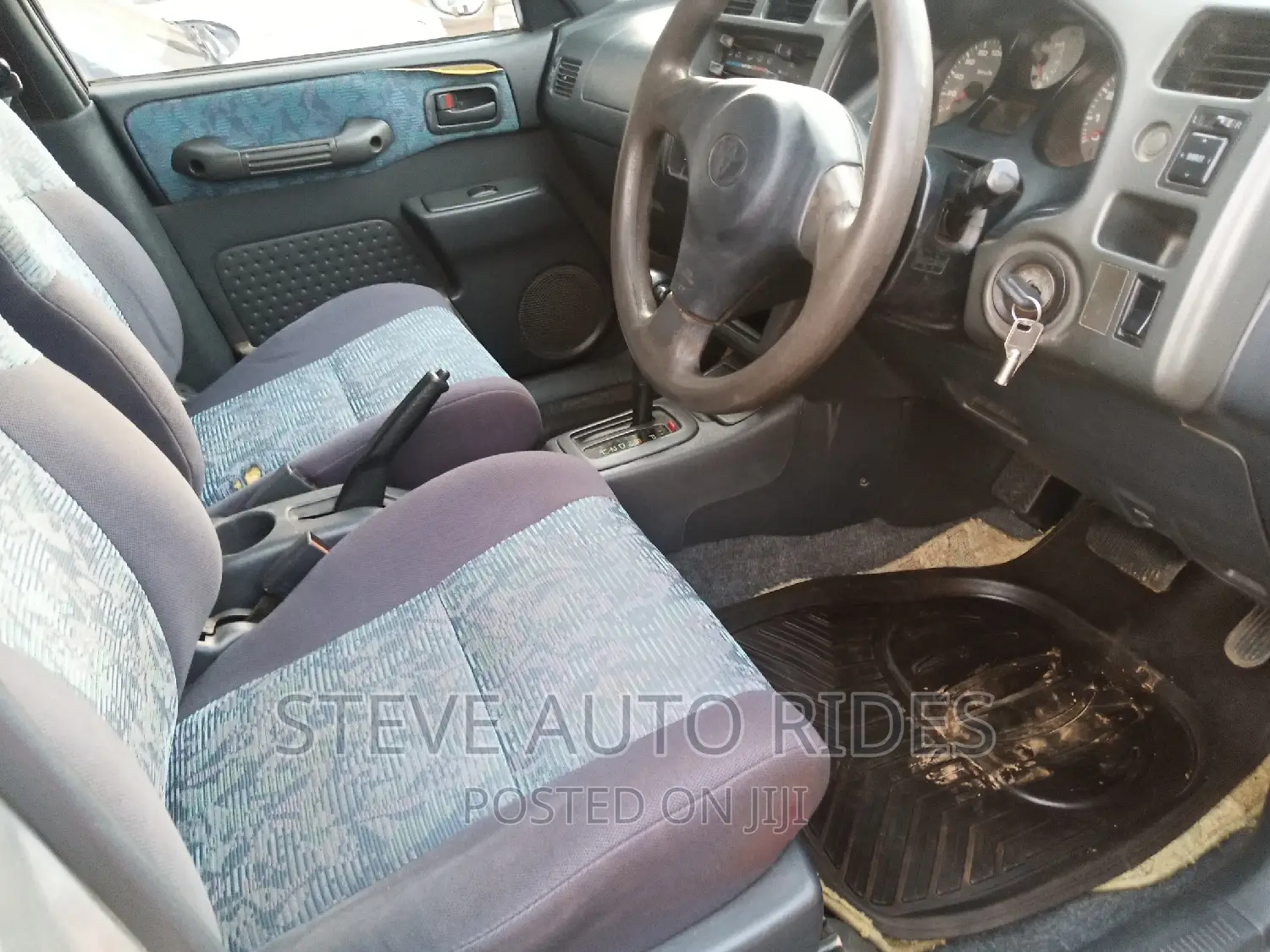 Toyota RAV4 Base