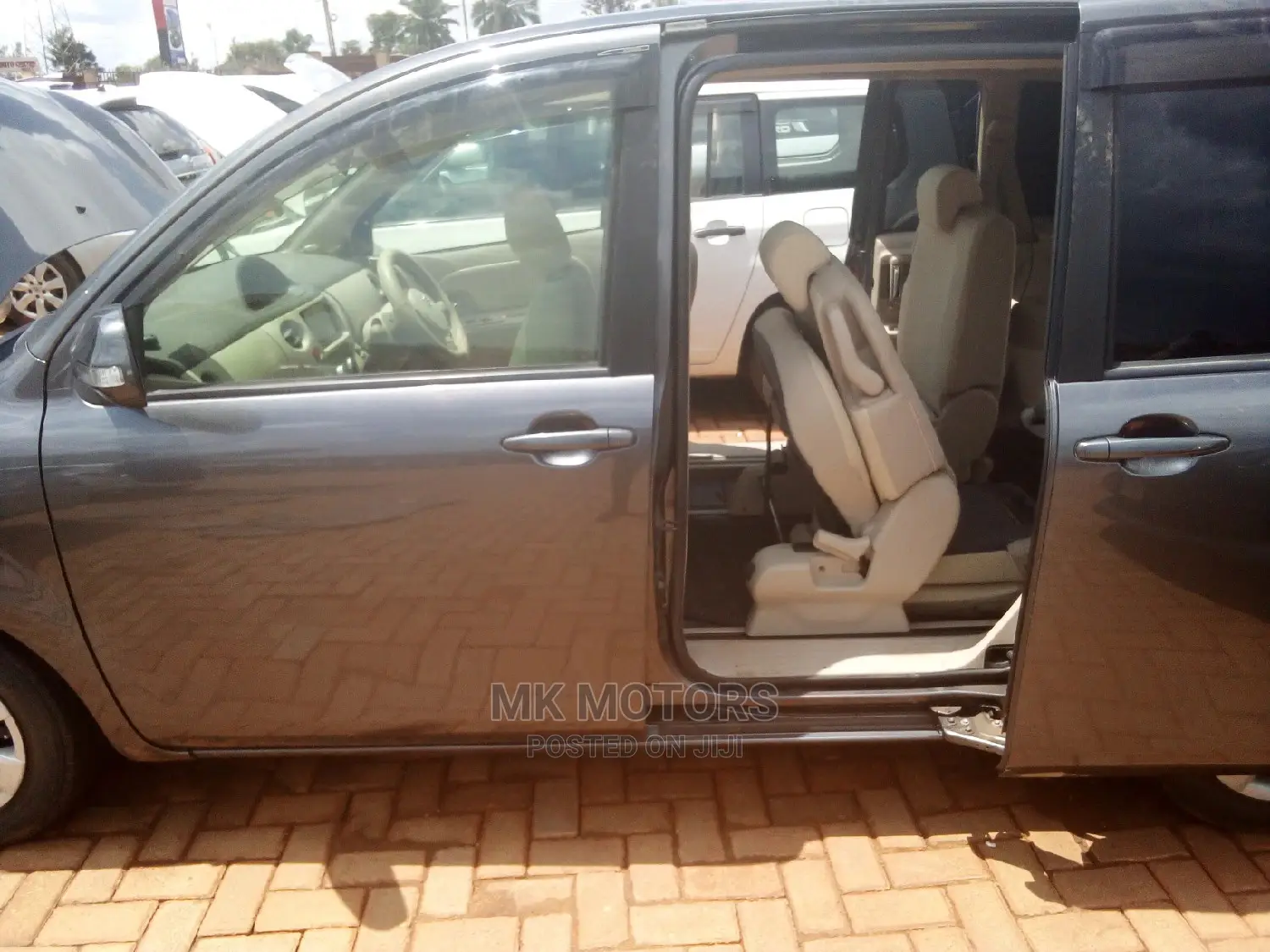 Toyota Sienta 1.5 AWD 2008 Gray