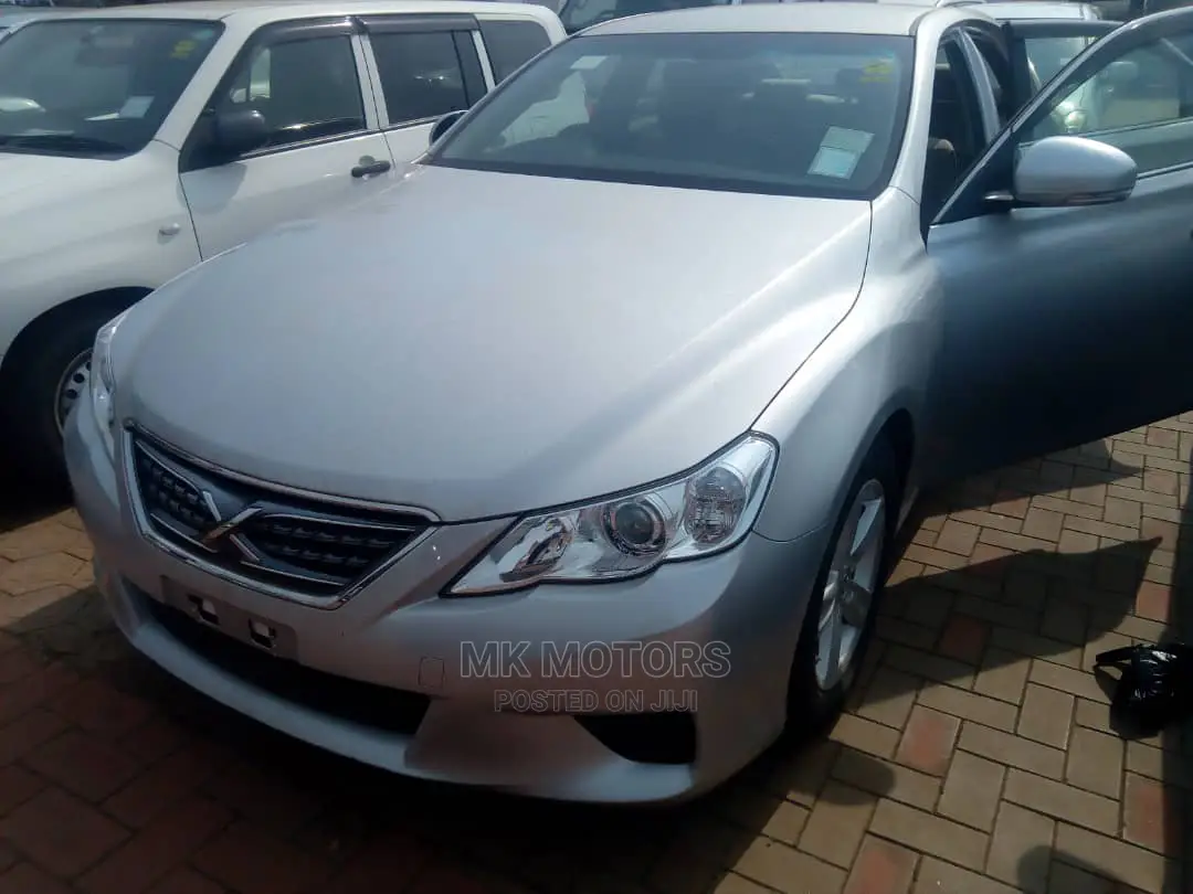 Toyota Mark X 2010 2.5 AWD Silver