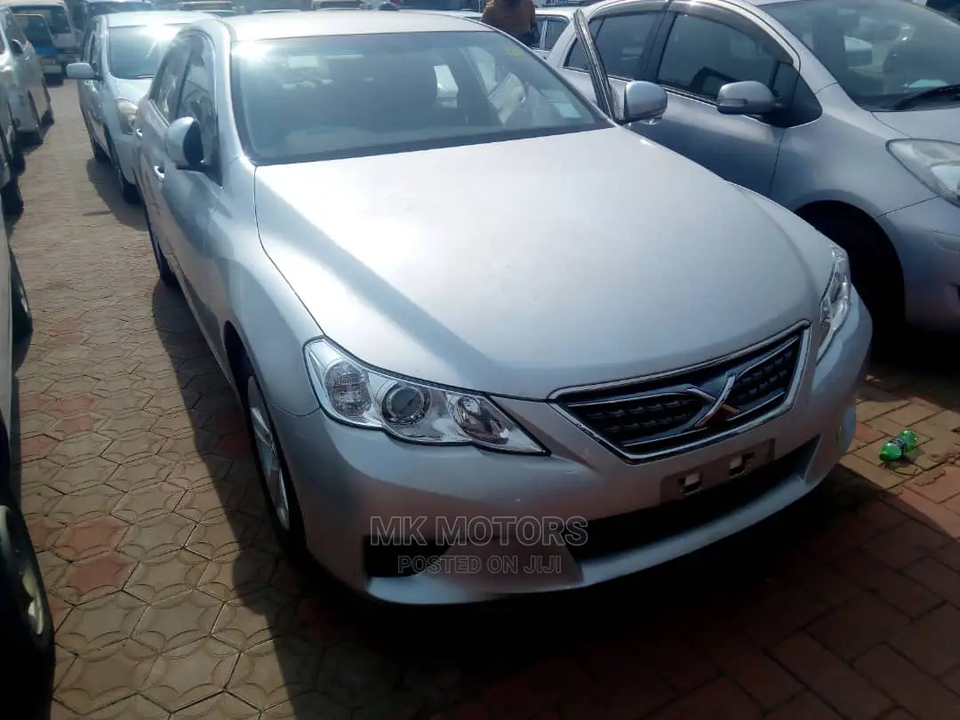 Toyota Mark X 2010 2.5 AWD Silver