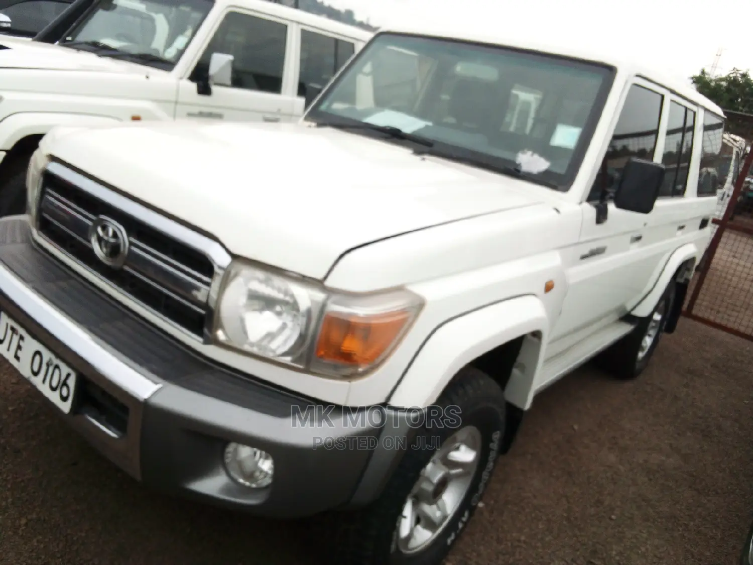 Toyota Land Cruiser 2013 4.0 V6 DLX White